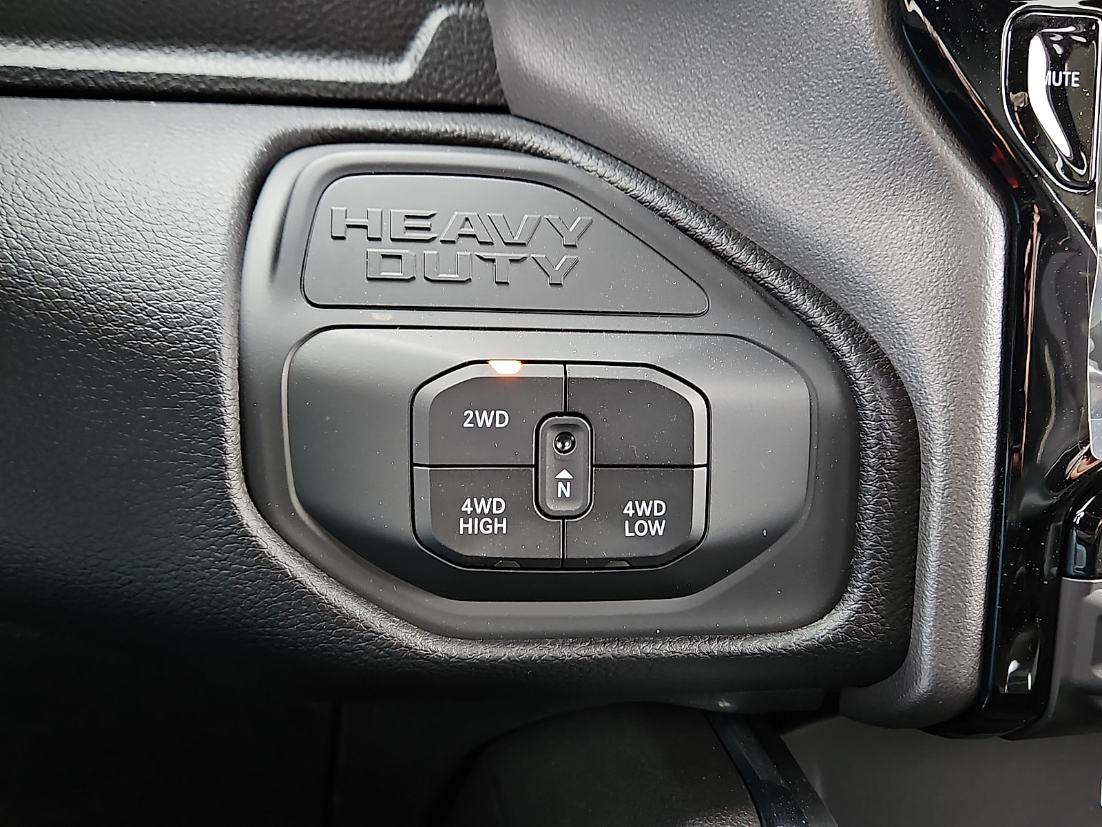 2026 RAM 2500 Laramie - Photo 18
