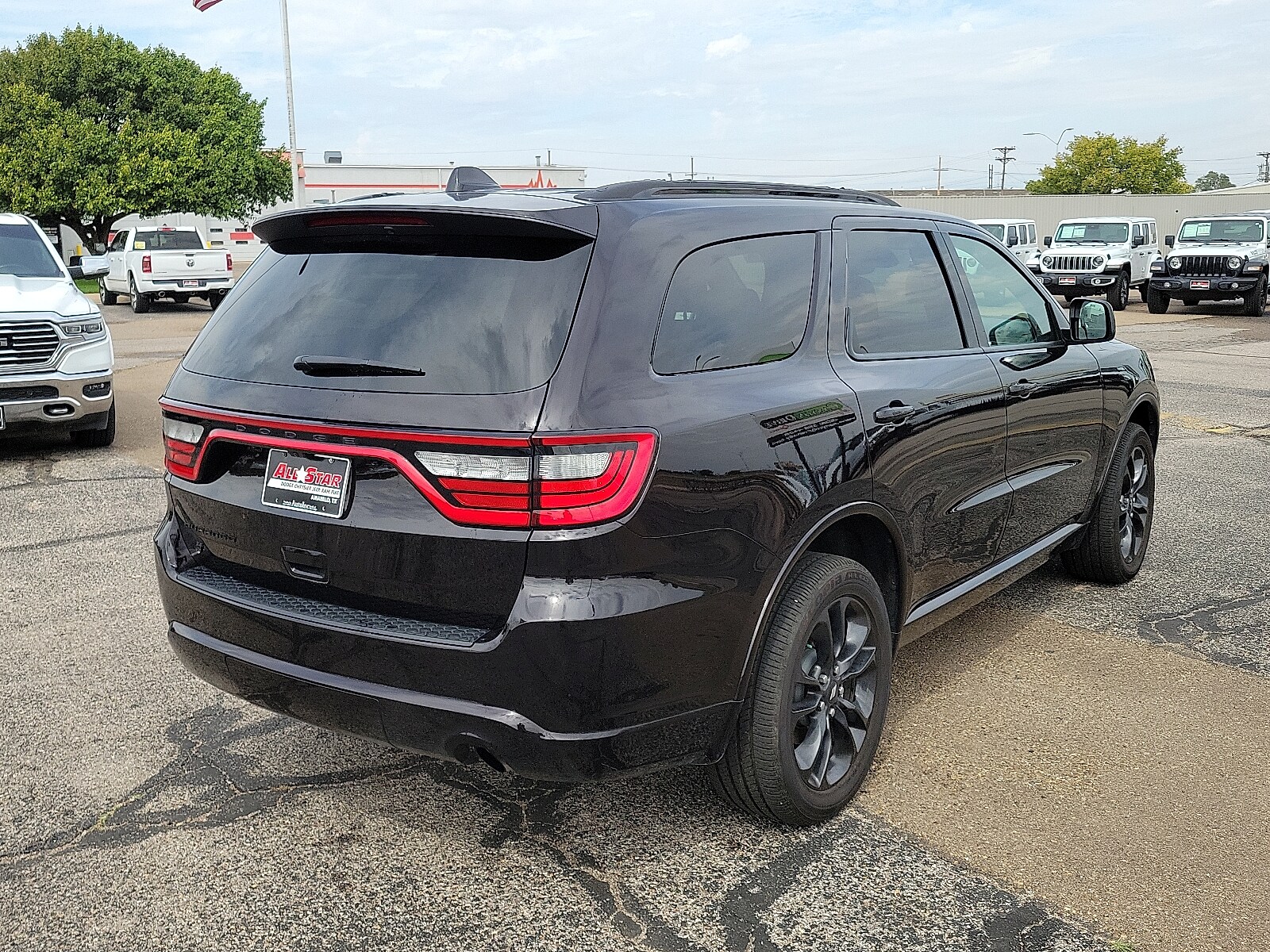 2024 Dodge Durango SXT photo 4