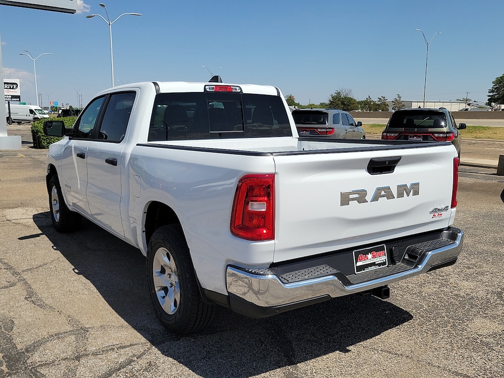 New 2026 Ram 1500 TRADESMAN CREW CAB 4X4 5'7 BOX Pickup