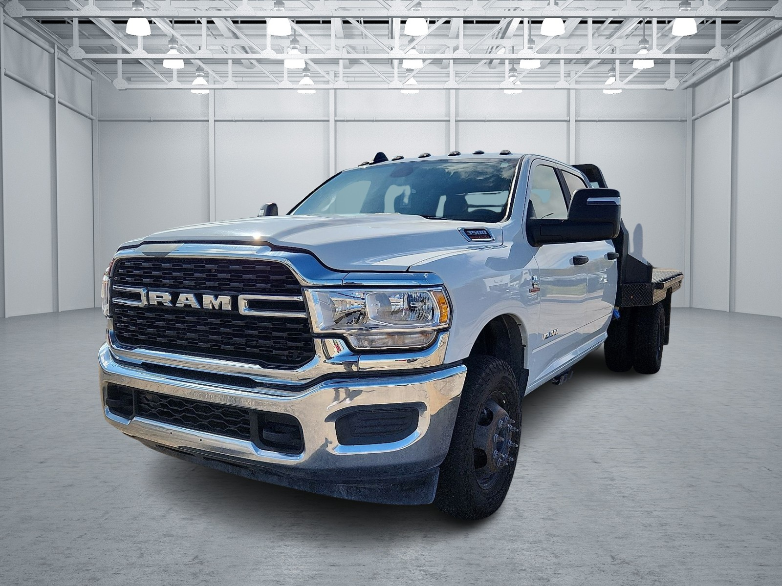 Used 2024 RAM 3500 Chassis Tradesman/SLT/Laramie/Limited 4x4 Crew Cab 172.4 i