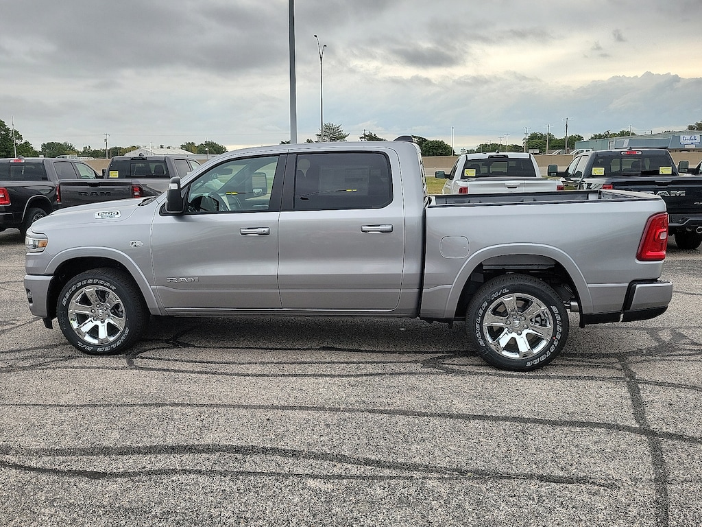 New 2026 Ram 1500 LONE STAR CREW CAB 4X4 5'7 BOX Pickup