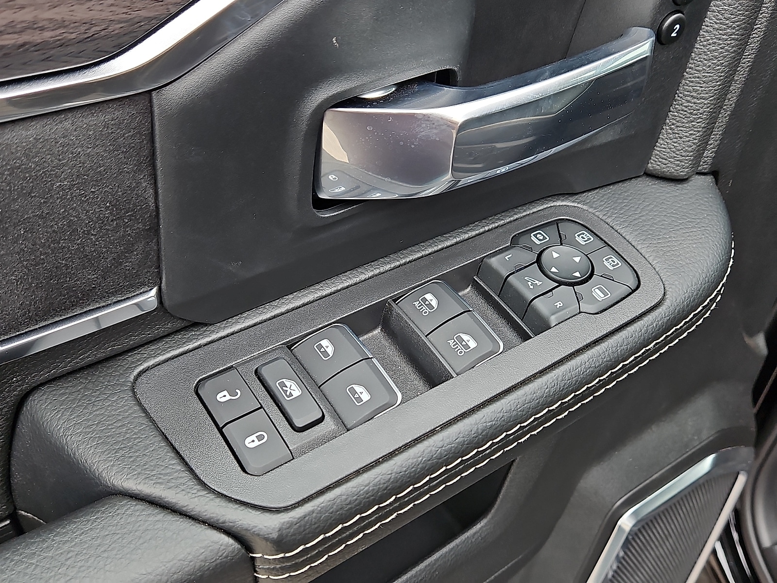 2026 RAM 2500 Laramie - Photo 13