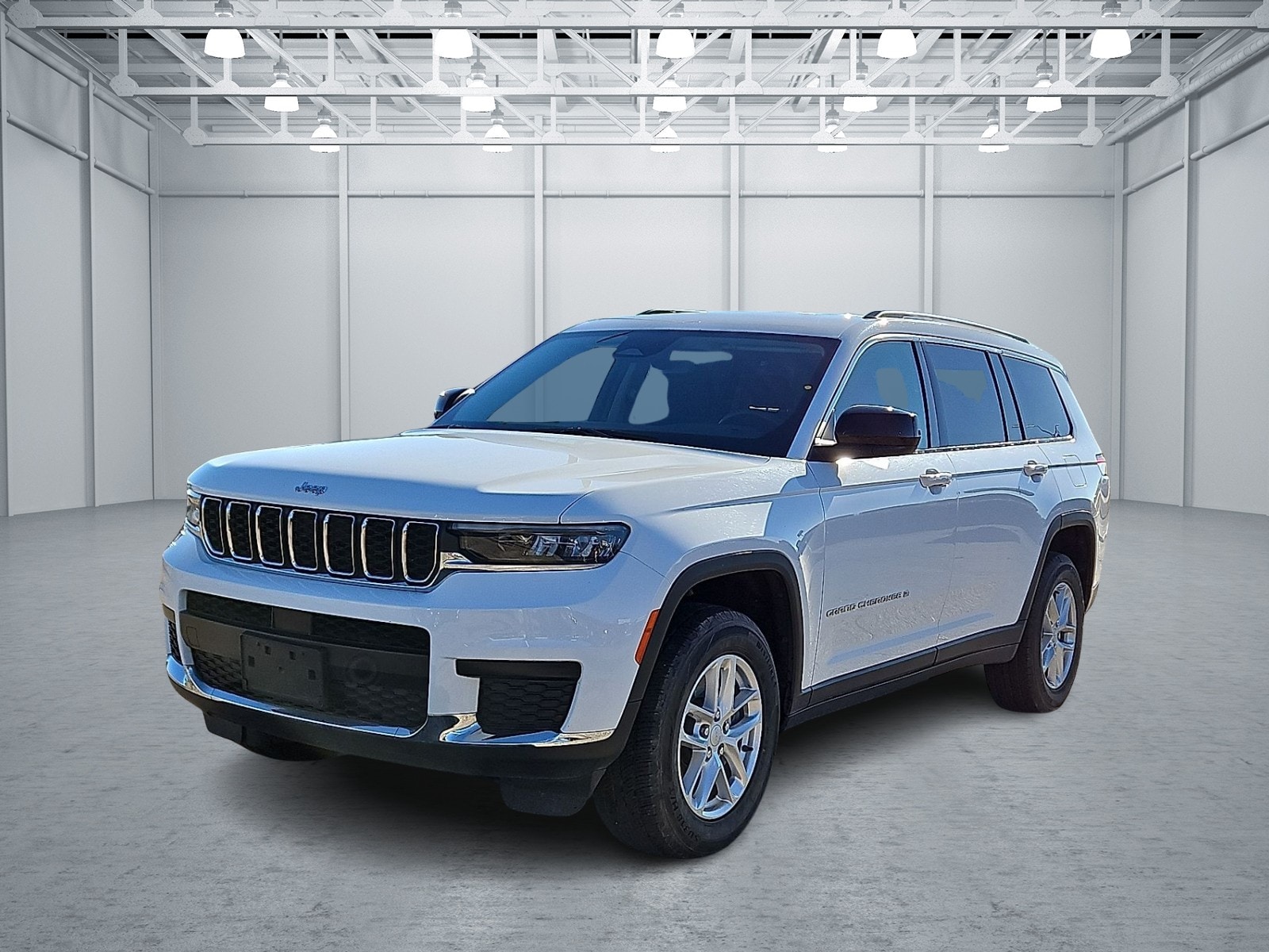 2023 Jeep Grand Cherokee L Laredo's photo