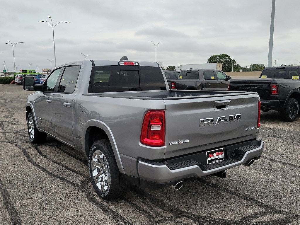 New 2026 Ram 1500 LONE STAR CREW CAB 4X4 5'7 BOX Pickup