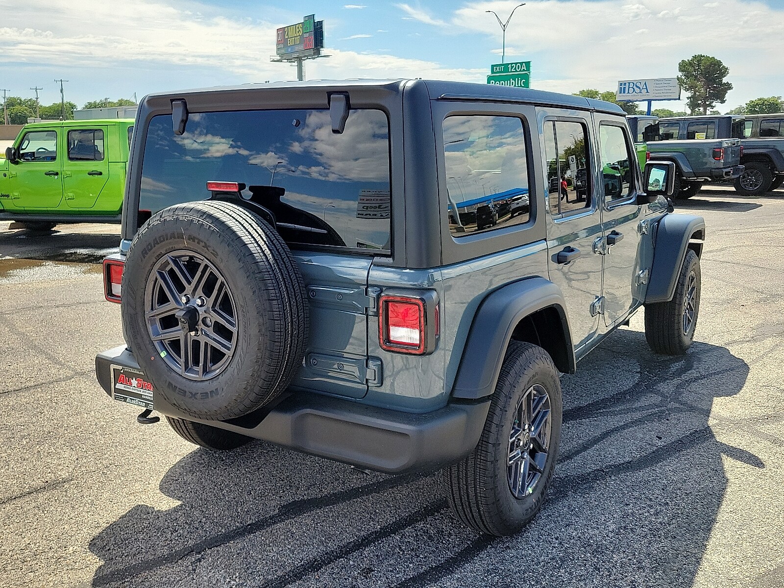 2025 Jeep Wrangler Sport S photo 4