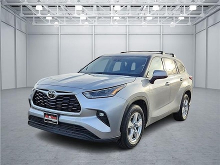 2021 Toyota Highlander LE Front-wheel Drive