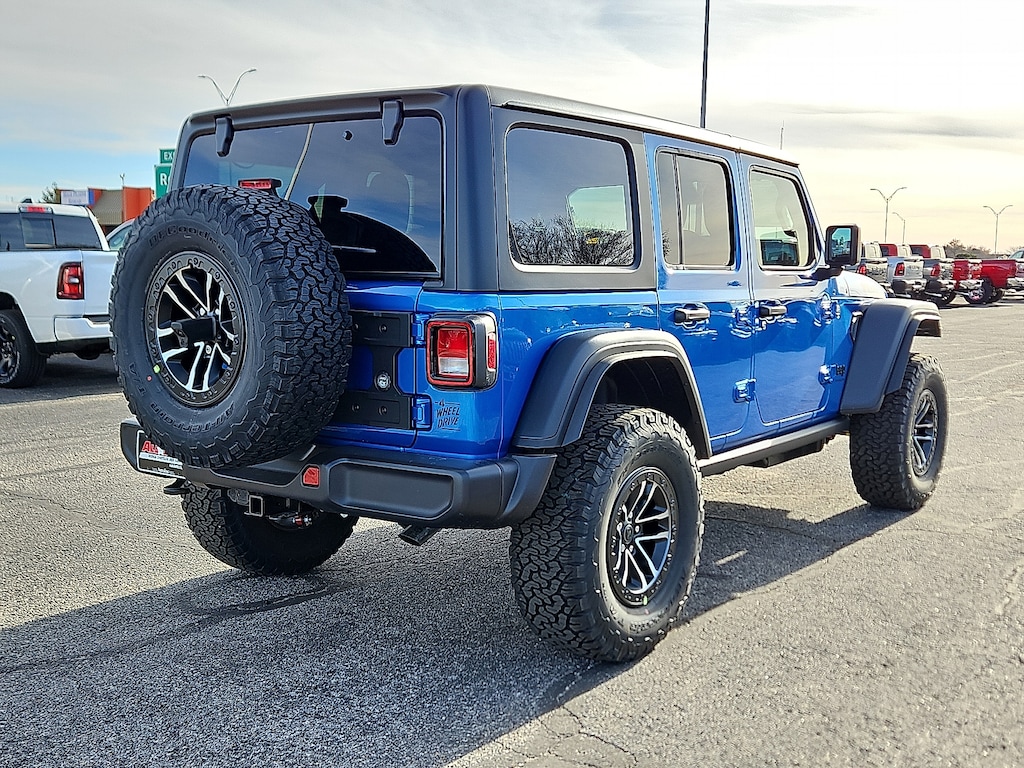 New 2026 Jeep Wrangler 4-DOOR WILLYS Sport Utility