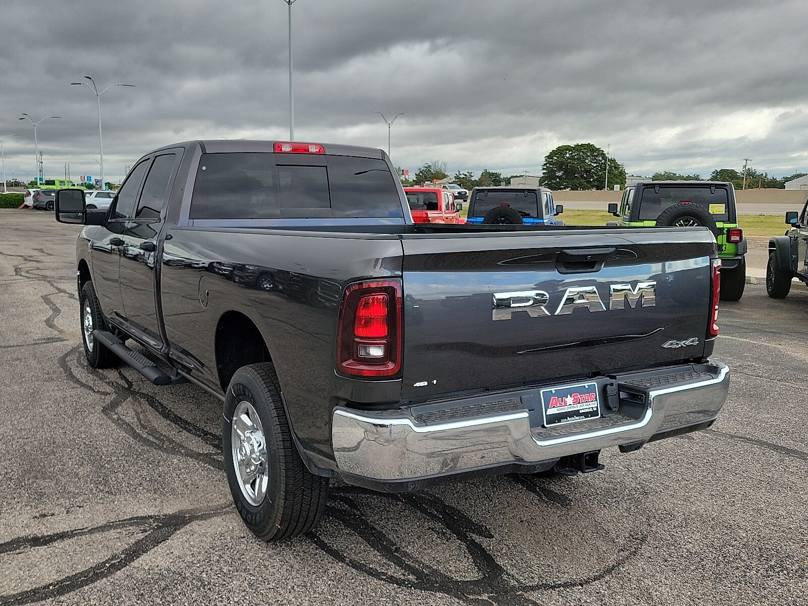 2025 Ram 3500 Tradesman photo 3
