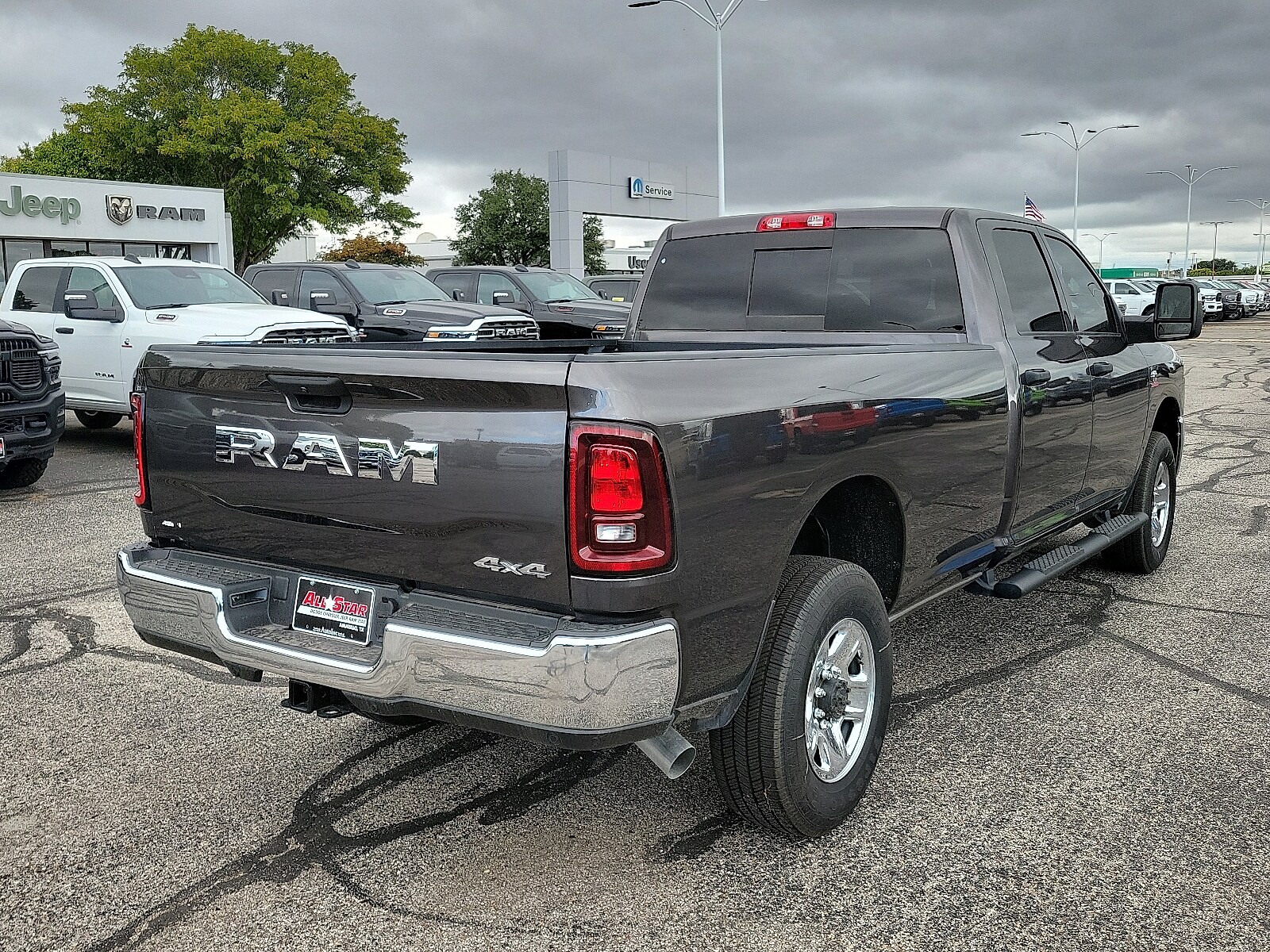 2025 Ram 3500 Tradesman photo 4