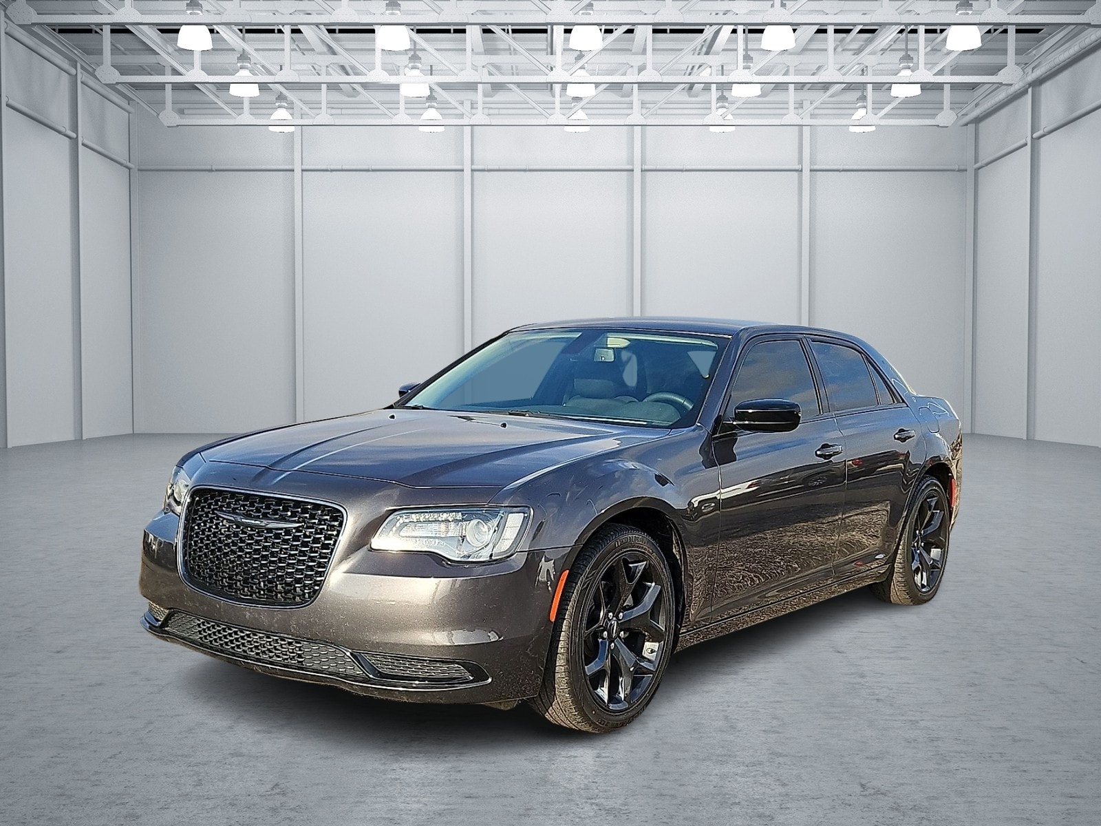2022 Chrysler 300 Touring's photo