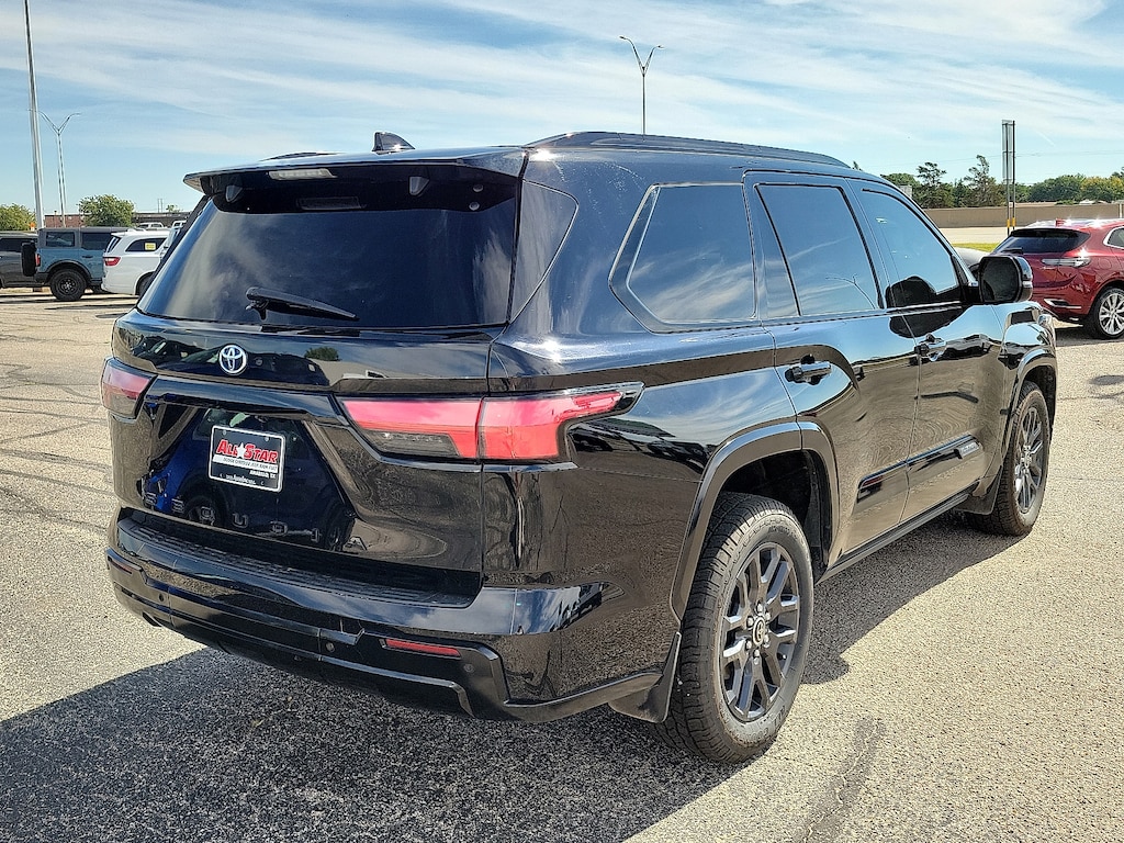 Used 2023 Toyota Sequoia Platinum (A10) 4x4