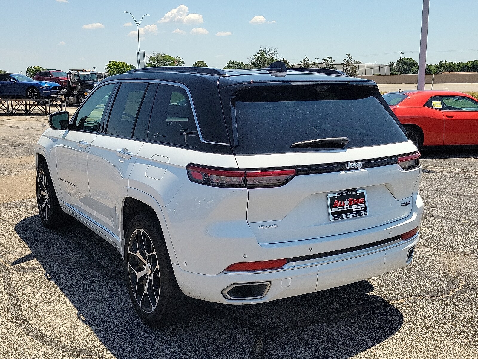 2024 Jeep Grand Cherokee Summit Reserve photo 2