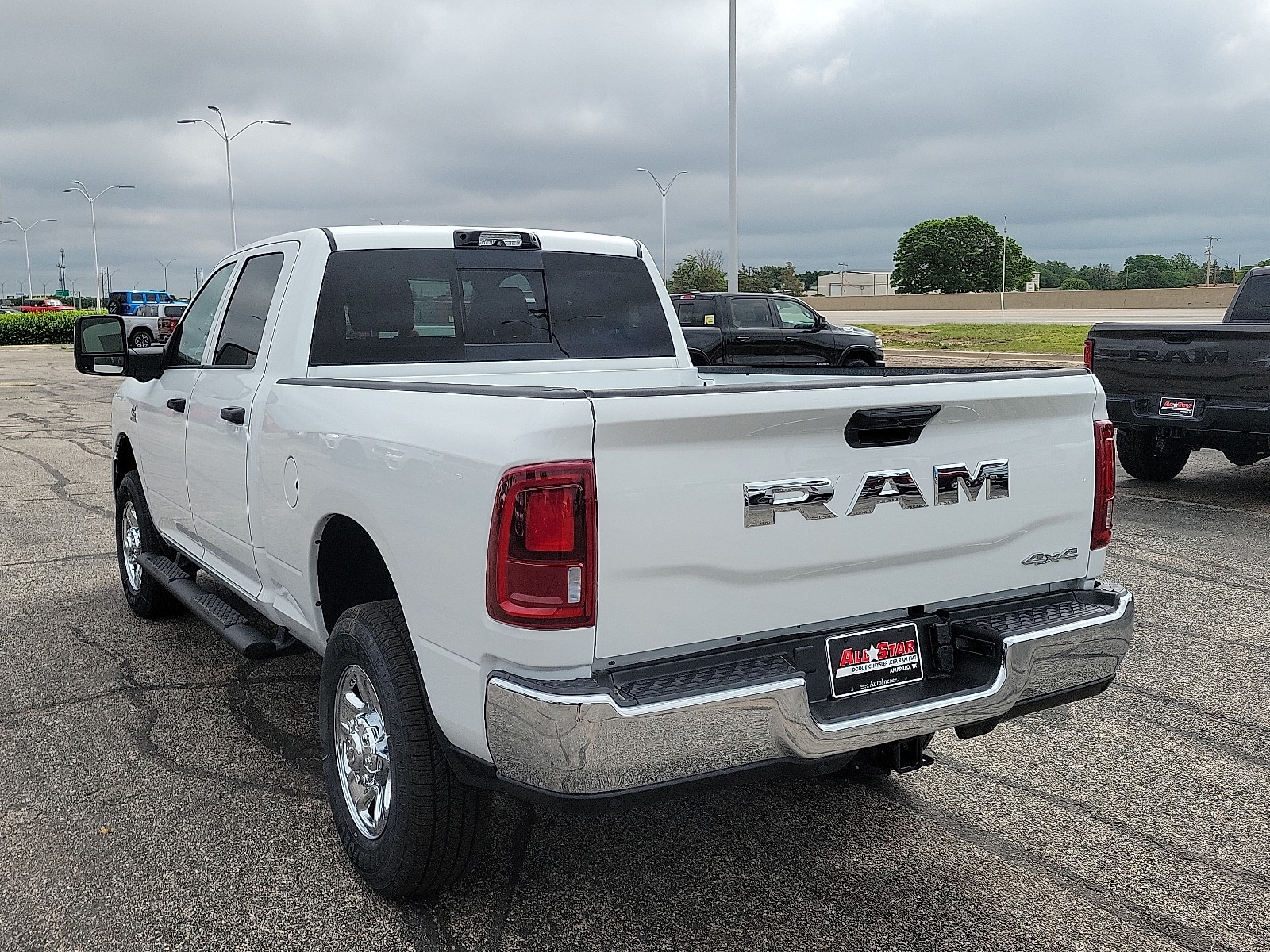 2025 Ram 2500 Tradesman photo 4