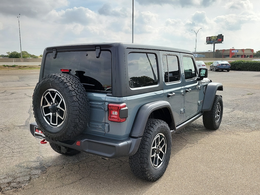 Used 2024 Jeep Wrangler Rubicon 4x4