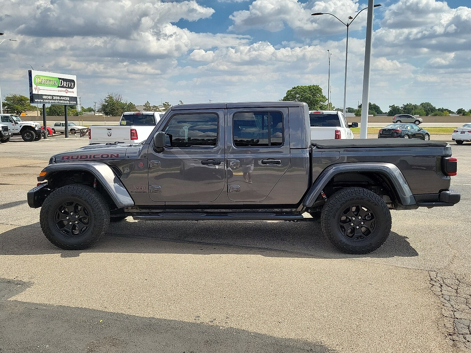 2020 Jeep Gladiator Rubicon photo 2