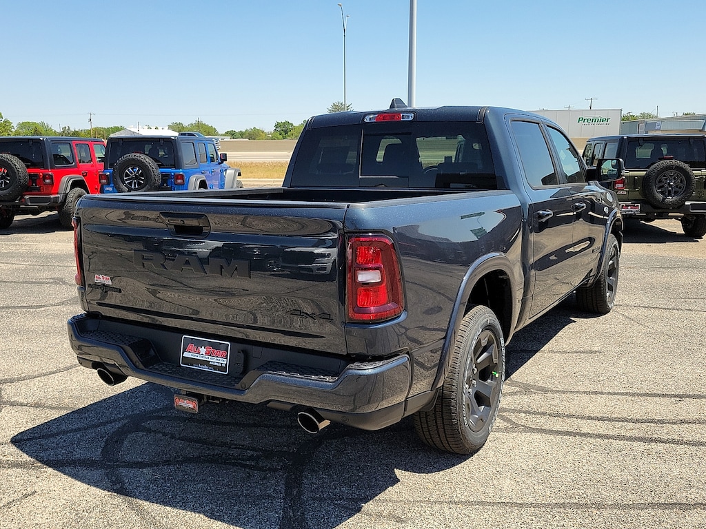 New 2026 Ram 1500 LONE STAR CREW CAB 4X4 5'7 BOX Pickup