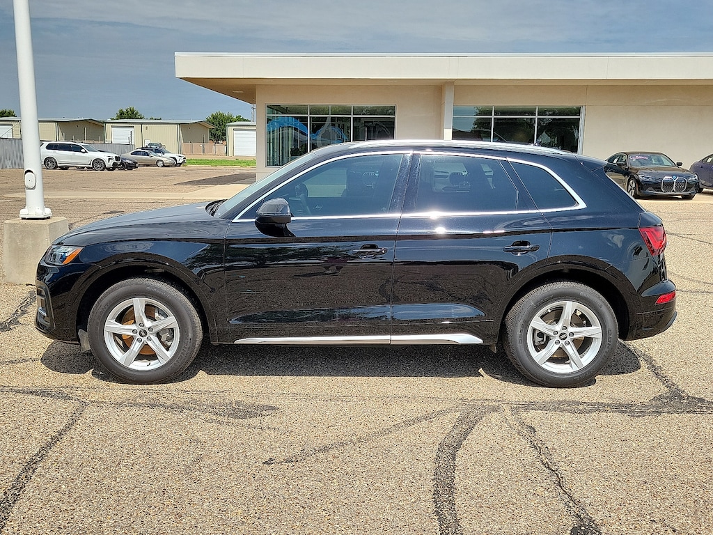 Used 2024 Audi Q5 40 Premium (S tronic) All-Wheel Drive quattro SUV