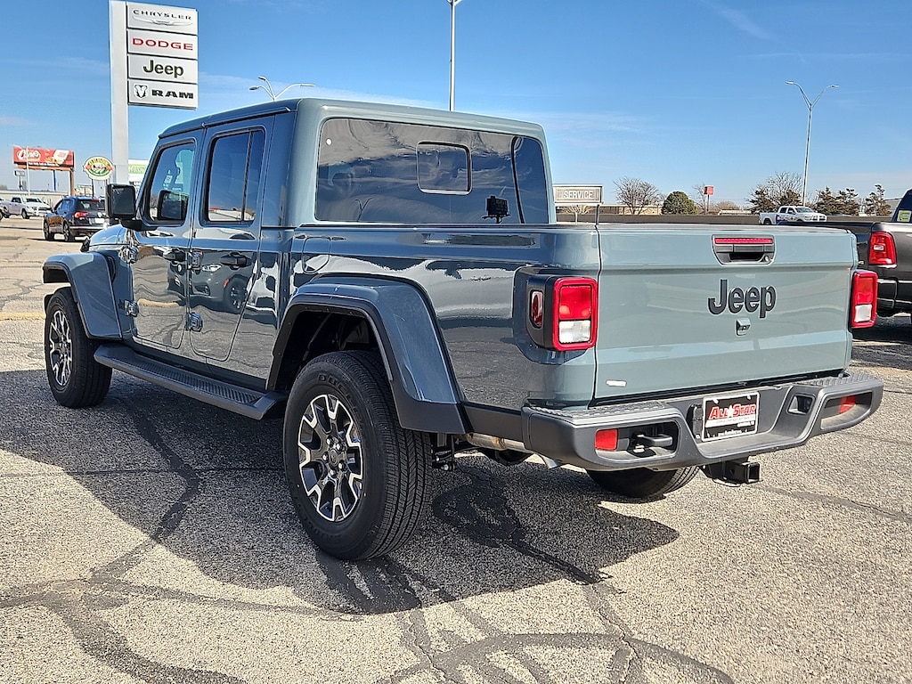 New 2025 Jeep Gladiator SPORT S 4X4 Pickup