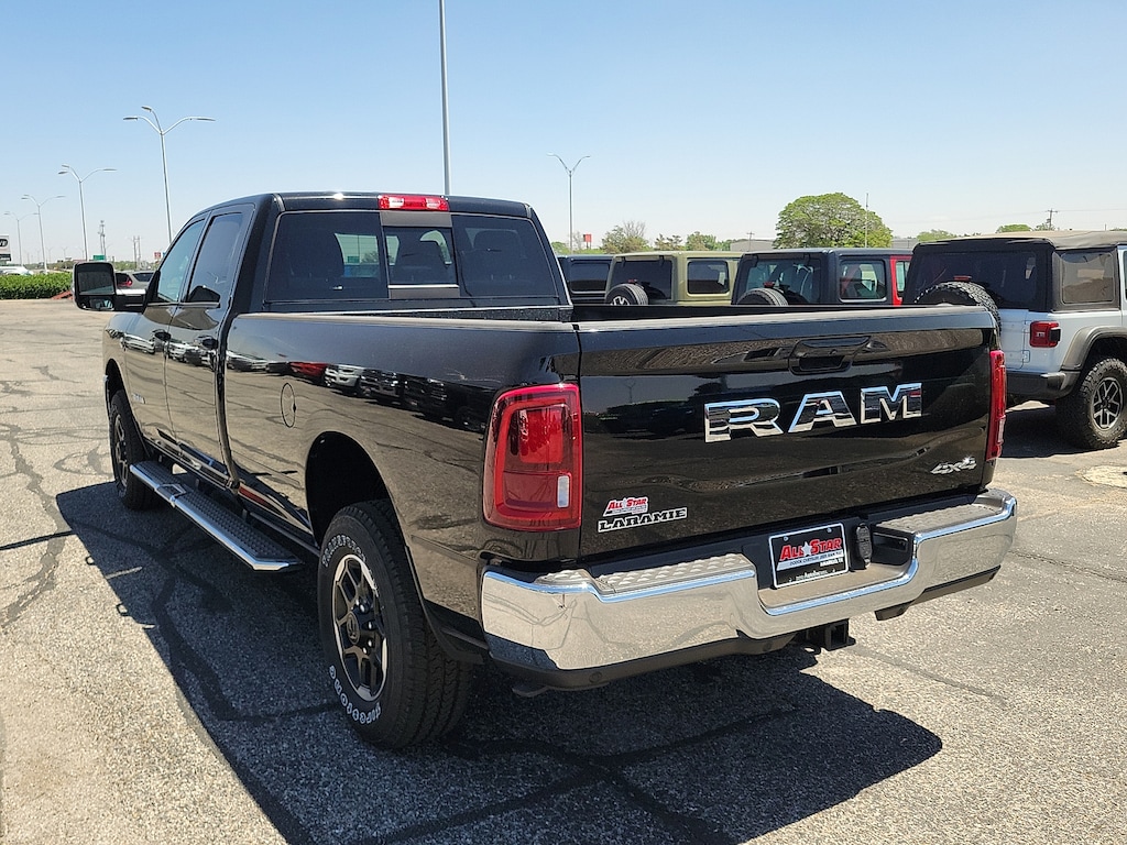 New 2026 Ram 3500 LARAMIE CREW CAB 4X4 8' BOX Pickup