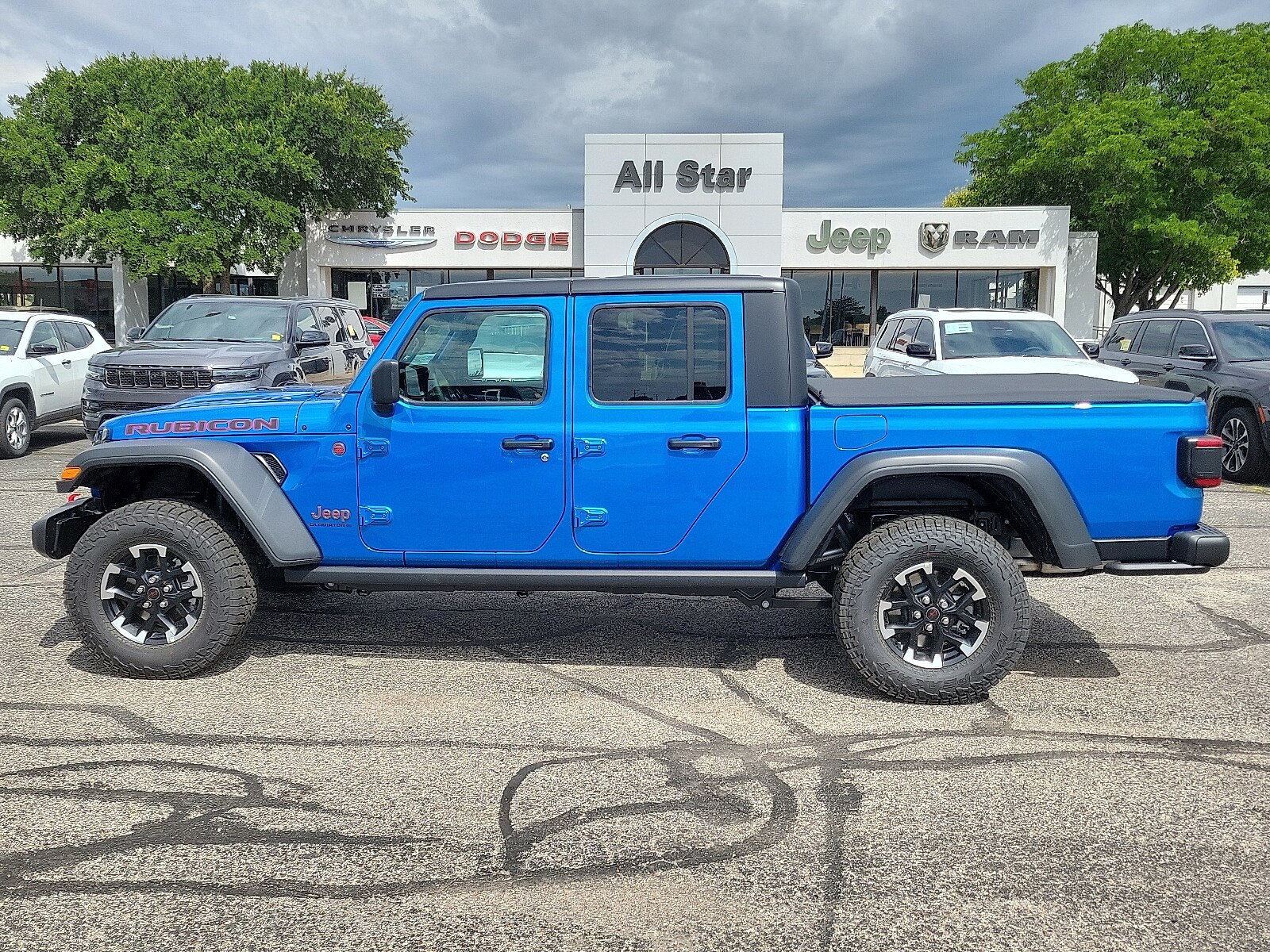 2025 Jeep Gladiator Rubicon photo 2