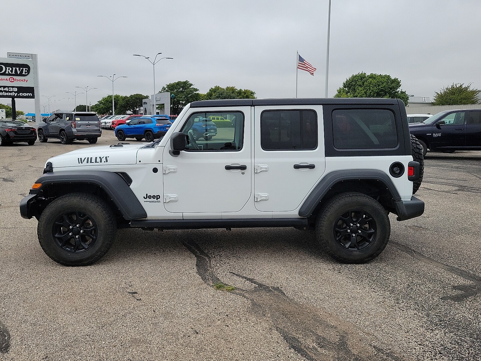 2022 Jeep Wrangler Unlimited Willys Sport photo 2
