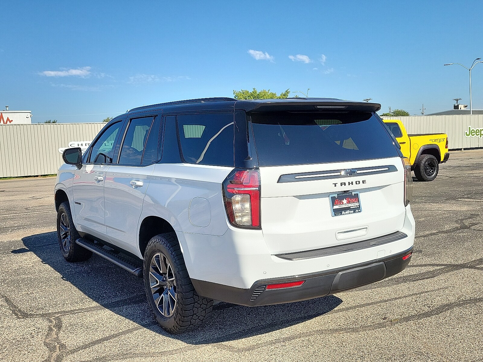 2021 Chevrolet Tahoe Z71 photo 2