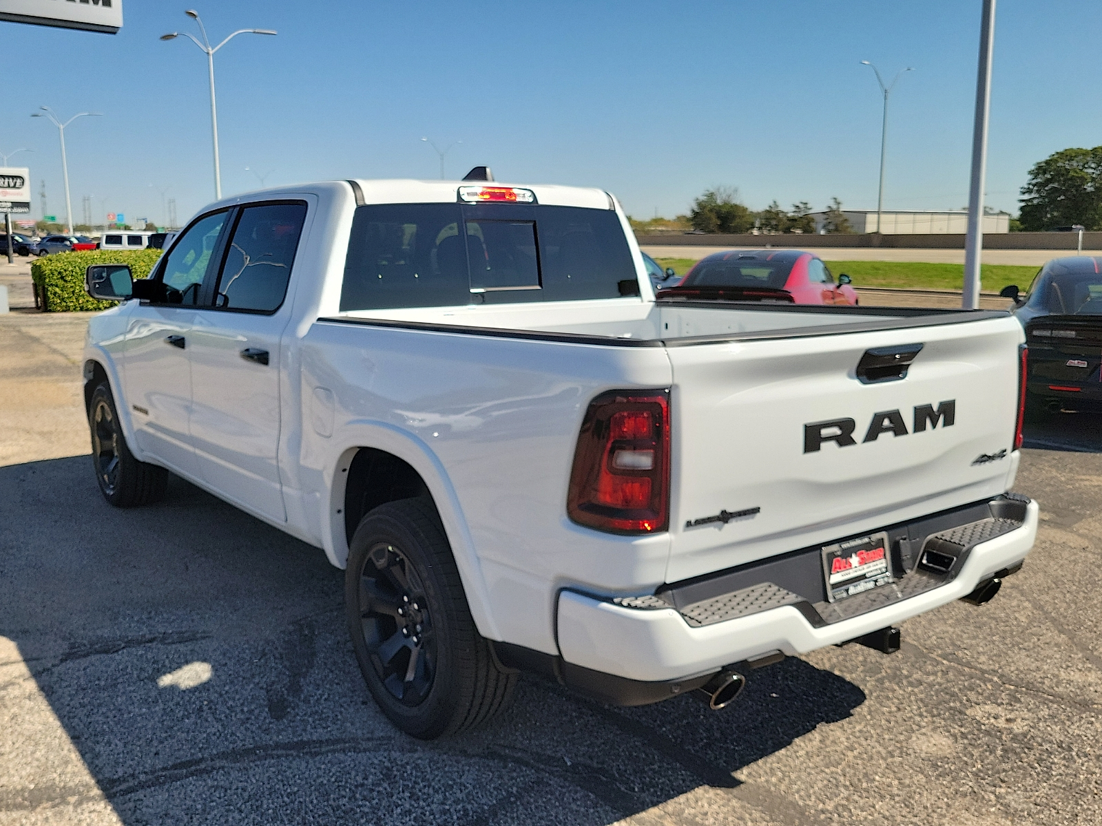 New 2027 Ram 1500 LONE STAR CREW CAB 4X4 5'7 BOX Pickup