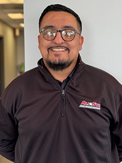 Staff member Johan Guerrero from ID_b9e38e3f4224