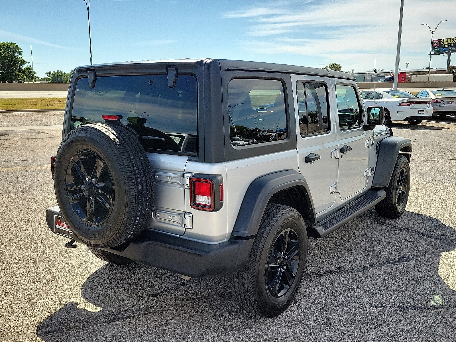 2023 Jeep Wrangler Sport Altitude photo 3
