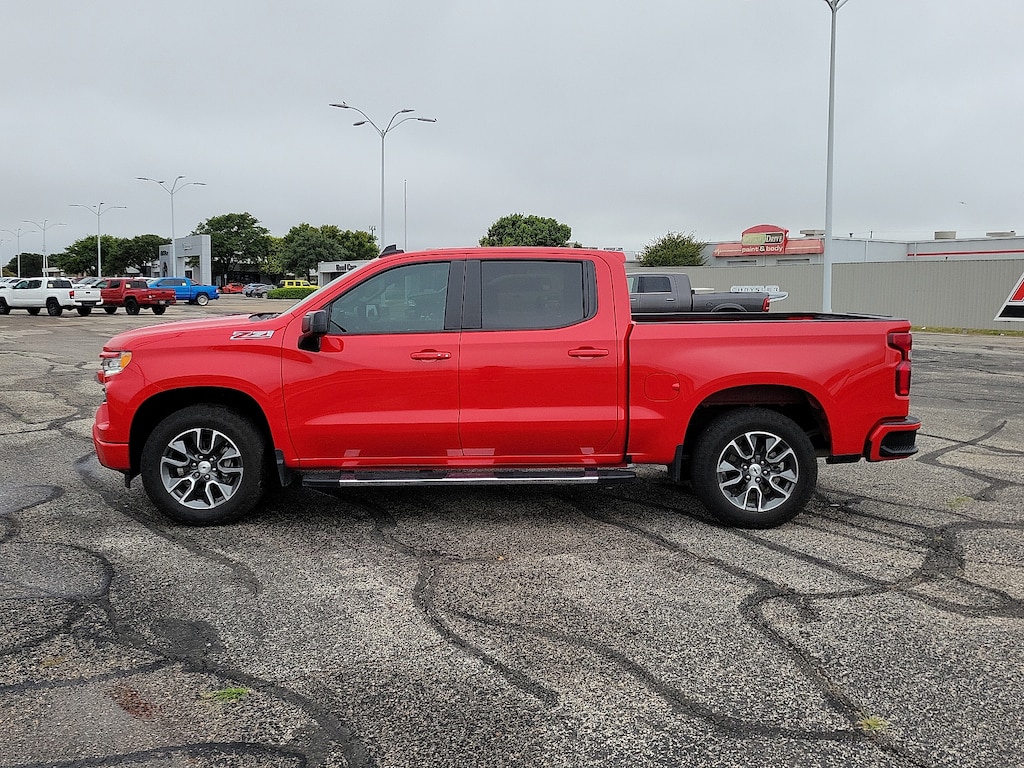 Used 2022 Chevrolet Silverado 1500 RST 4x4 Crew Cab 5.75 ft. box 147.4 in. WB