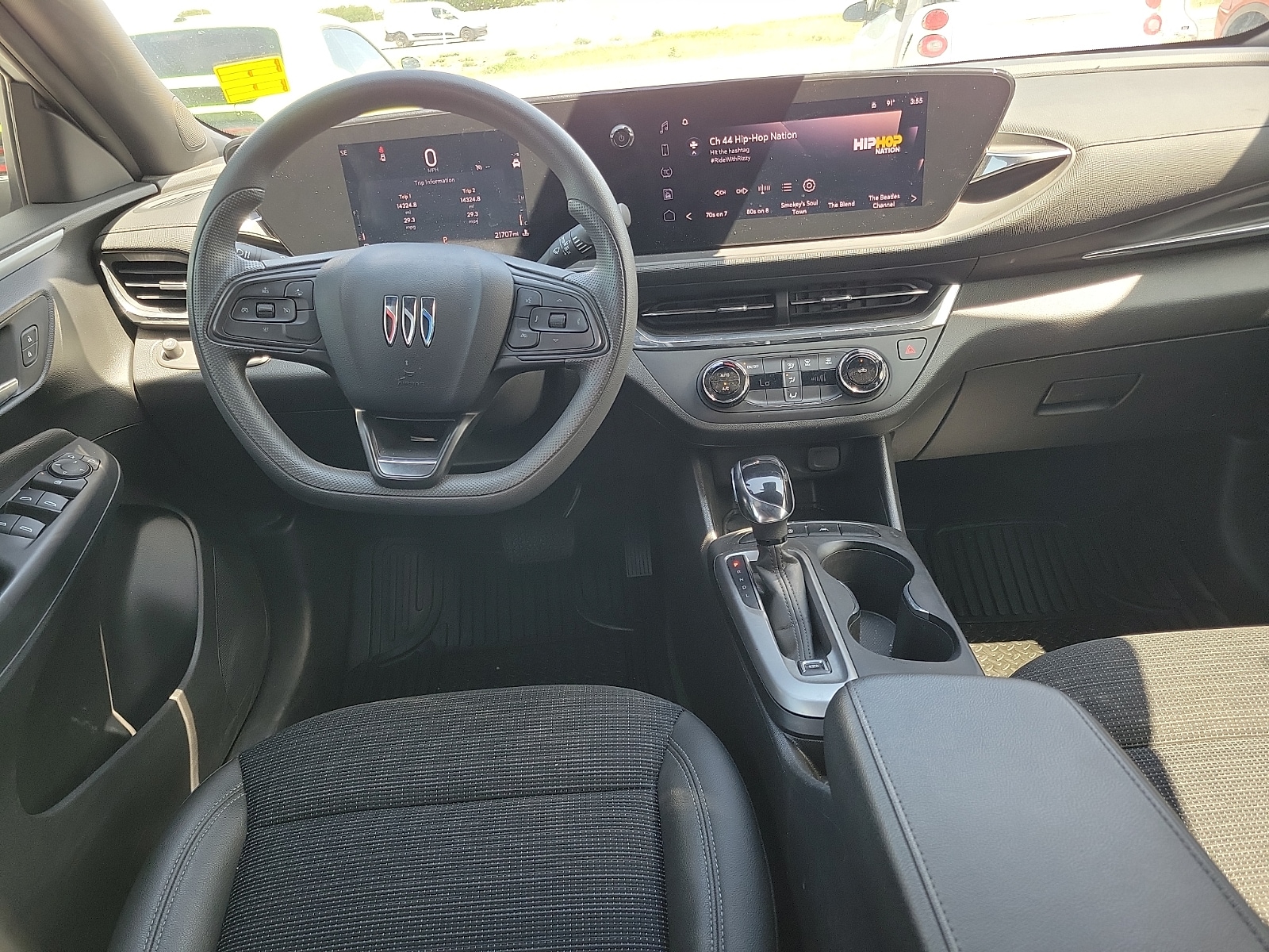 2025 Buick Envista Preferred - Photo 10