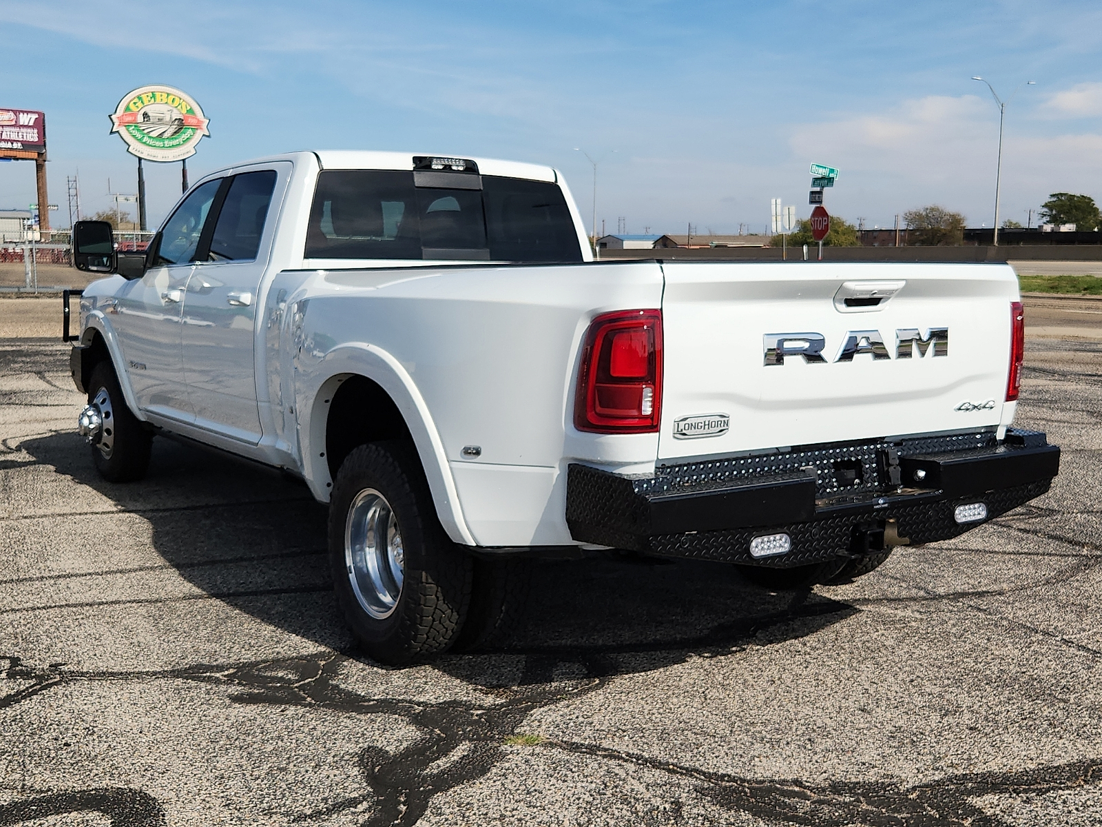 Used 2025 RAM 3500 Limited 4x4 Crew Cab 8 ft. box 169.5 in. WB