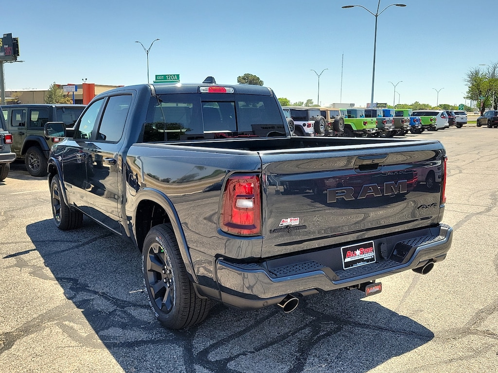 New 2026 Ram 1500 LONE STAR CREW CAB 4X4 5'7 BOX Pickup