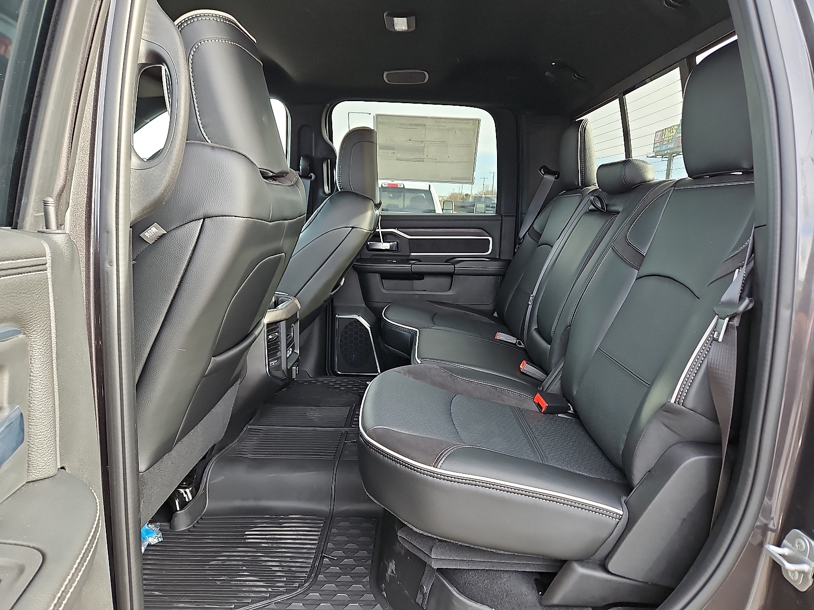 2026 RAM 2500 Laramie - Photo 9