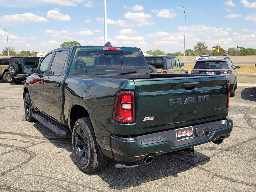New 2026 Ram 1500 EXPRESS CREW CAB 4X4 5'7 BOX Pickup