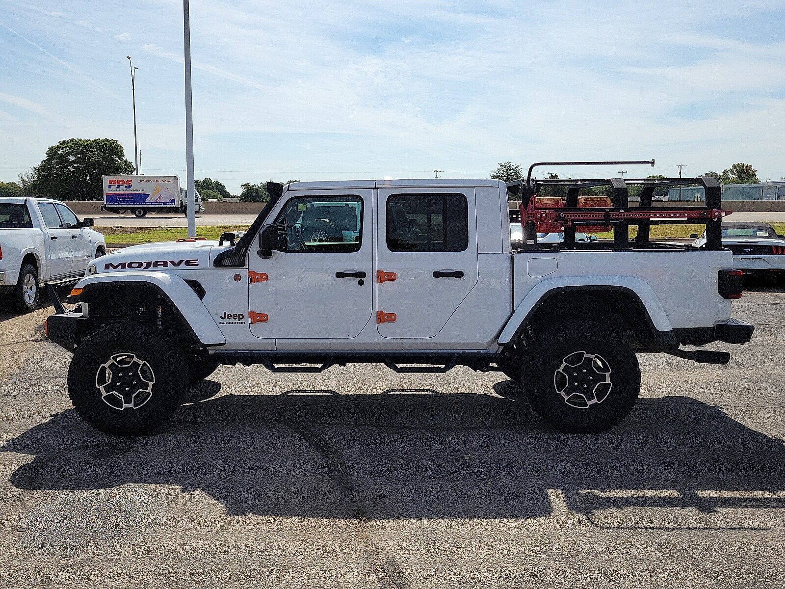 2021 Jeep Gladiator Mojave photo 2