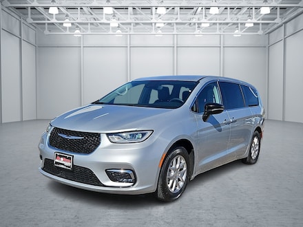 2024 Chrysler Pacifica Touring L Front-Wheel Drive Passenger Van