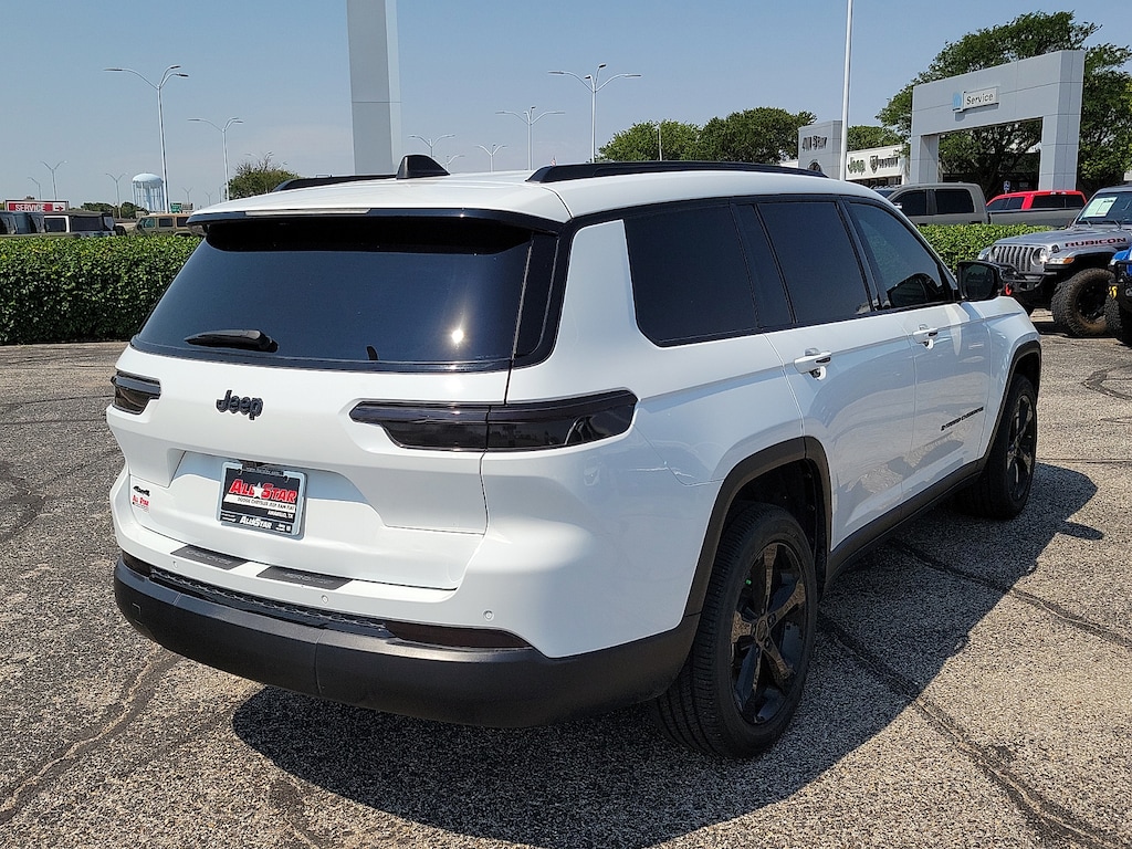 Used 2024 Jeep Grand Cherokee L Altitude 4x4