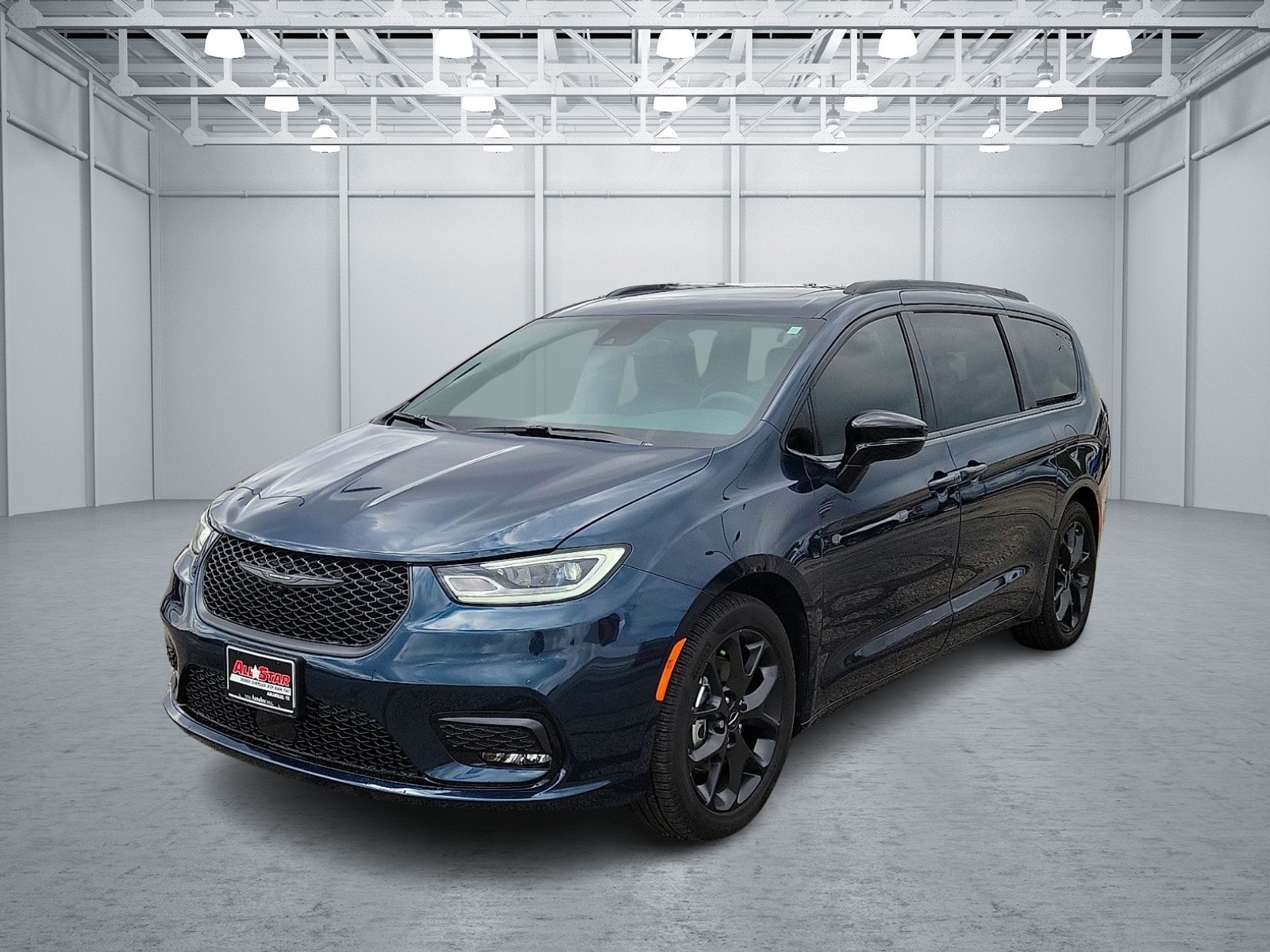 2025 Chrysler Pacifica Limited's photo