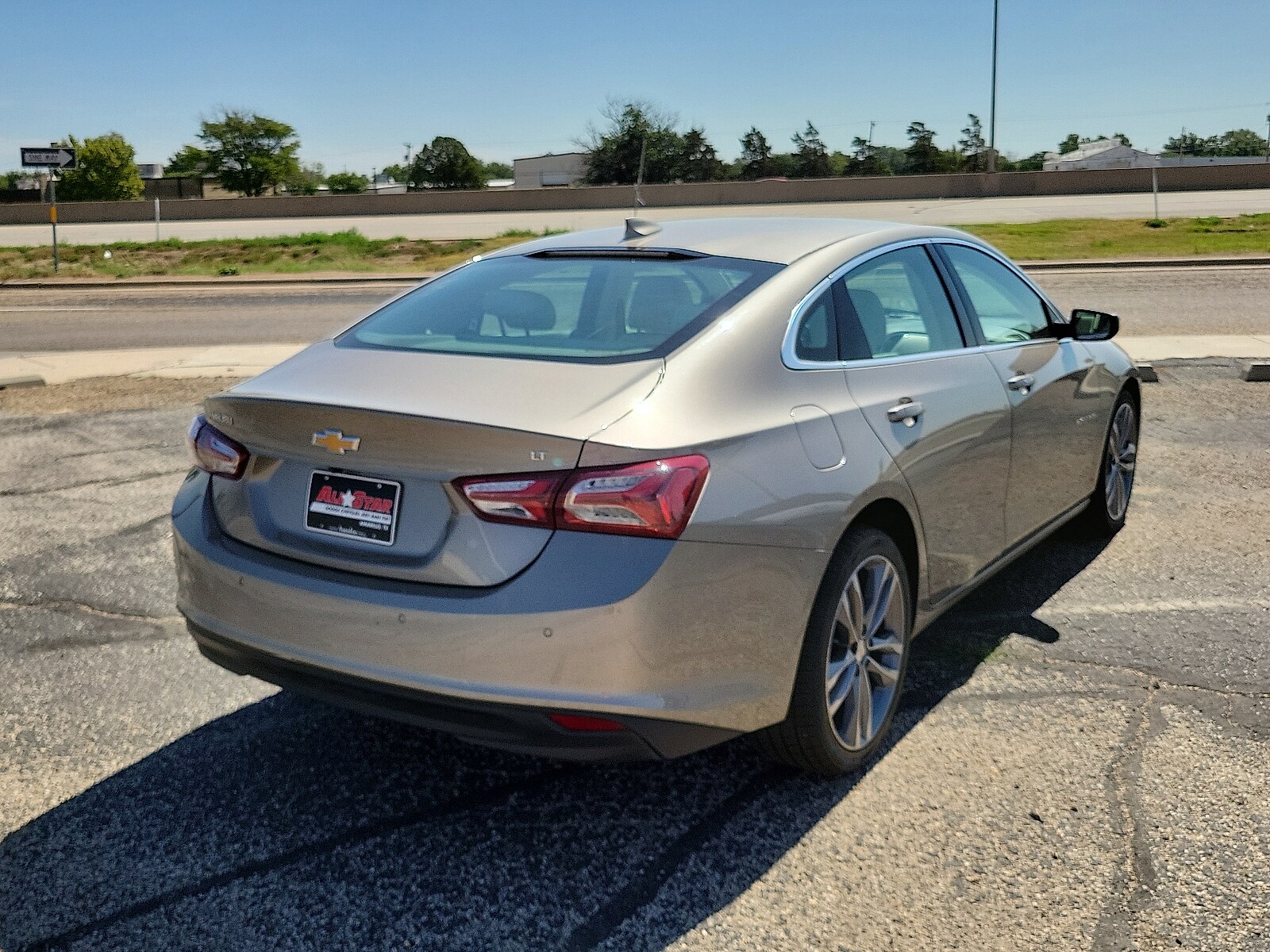 2024 Chevrolet Malibu Premier 2LT photo 4
