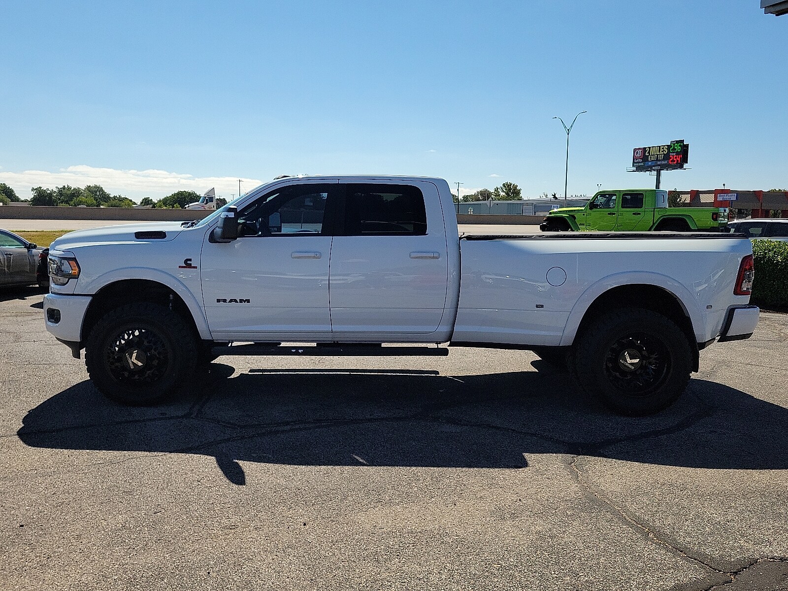 2024 Ram 3500 Big Horn photo 2