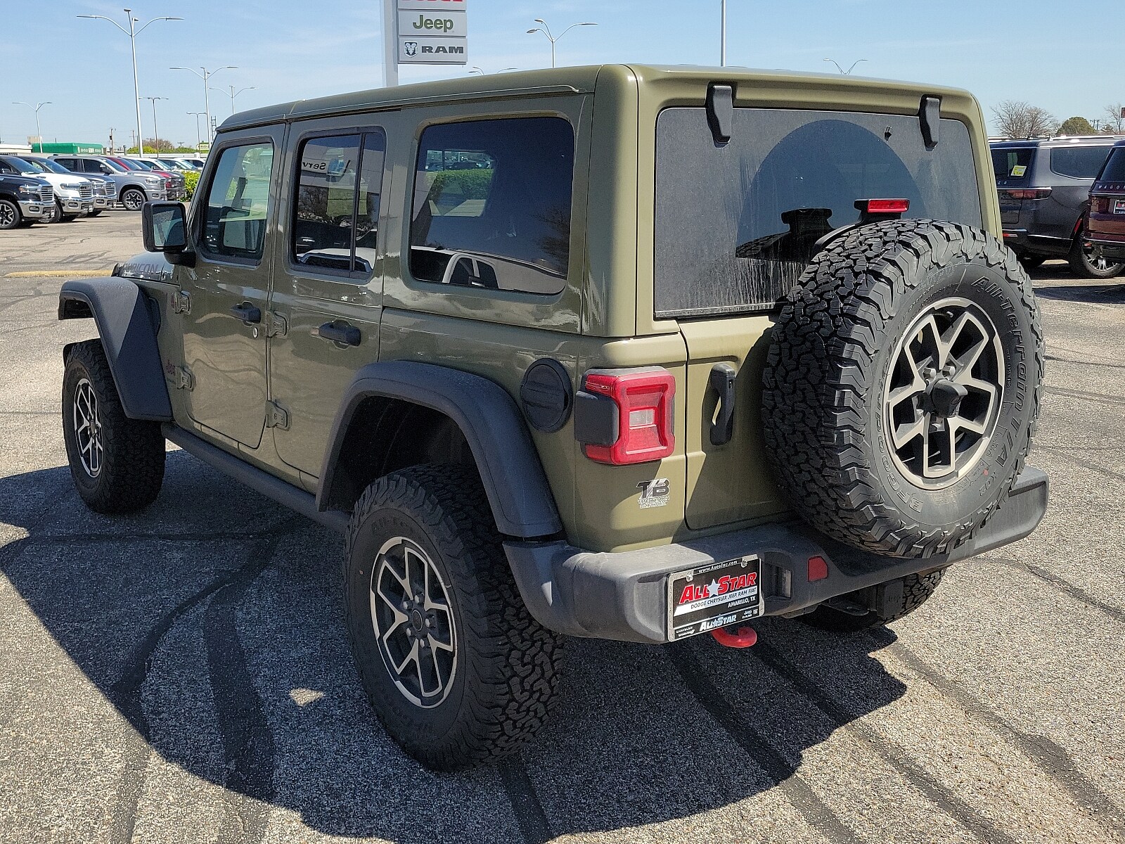 2025 Jeep Wrangler Rubicon photo 3