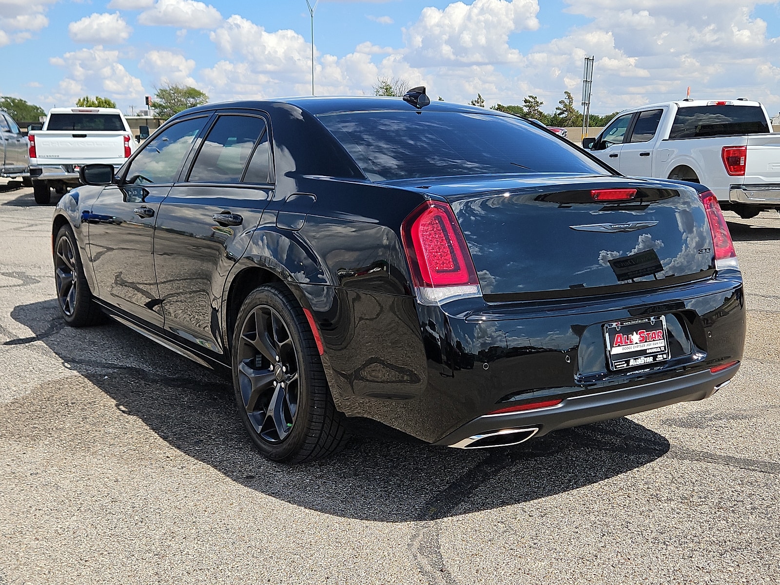 Used 2022 Chrysler 300 Touring L with VIN 2C3CCADG8NH178991 for sale in Amarillo, TX