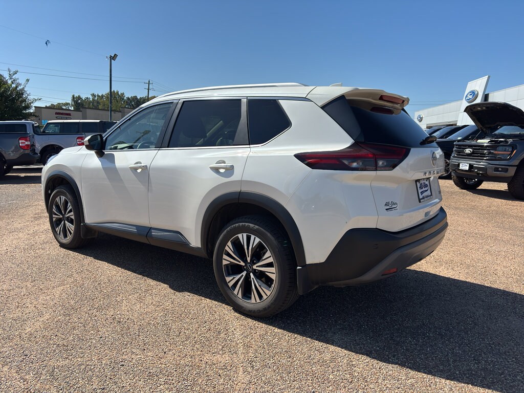 2023 Nissan Rogue SV photo 3