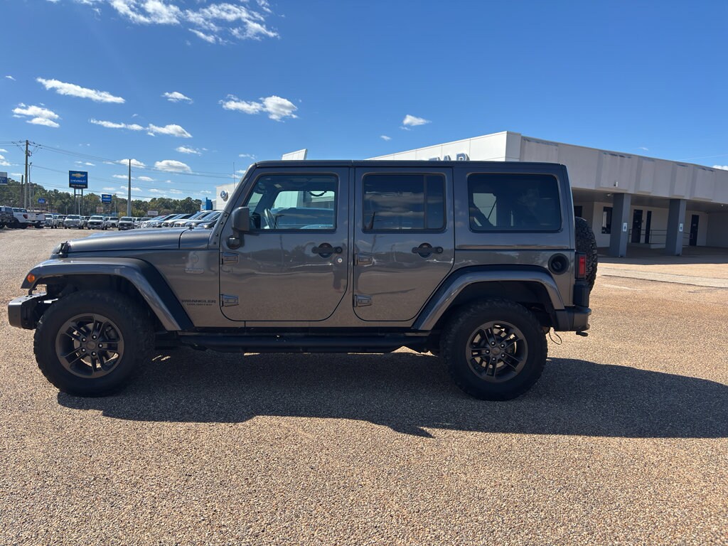 Used 2017 Jeep Wrangler JK Unlimited Sahara 4x4 SUV