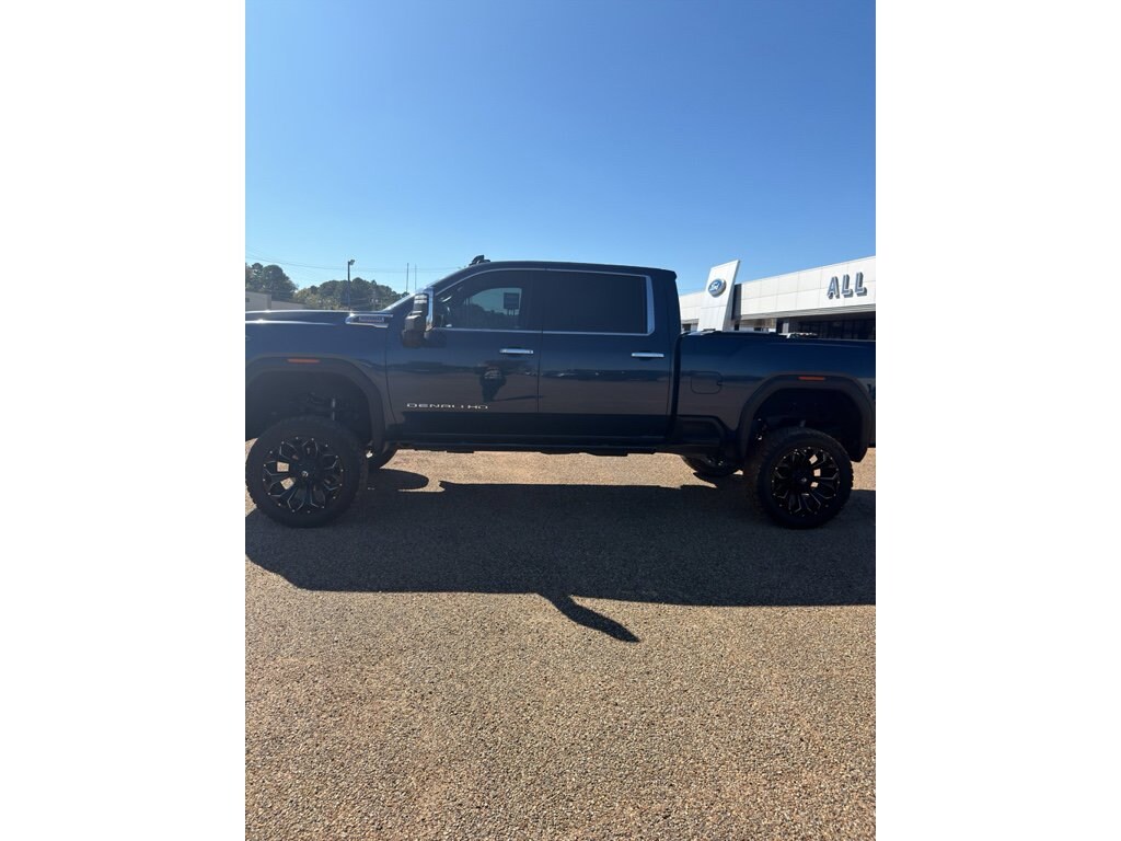 Used 2020 GMC Sierra 2500HD Denali Truck Crew Cab