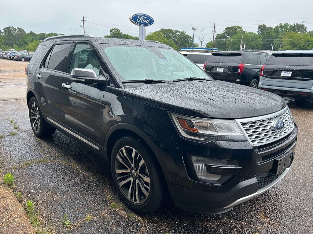 Used 2017 Ford Explorer Platinum SUV