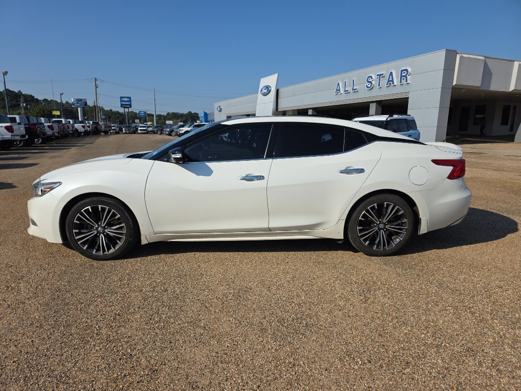 2018 Nissan Maxima Platinum photo 2