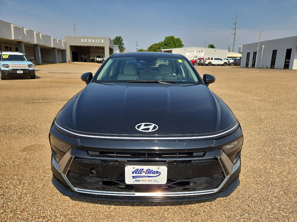 2024 Hyundai Sonata SEL photo 2