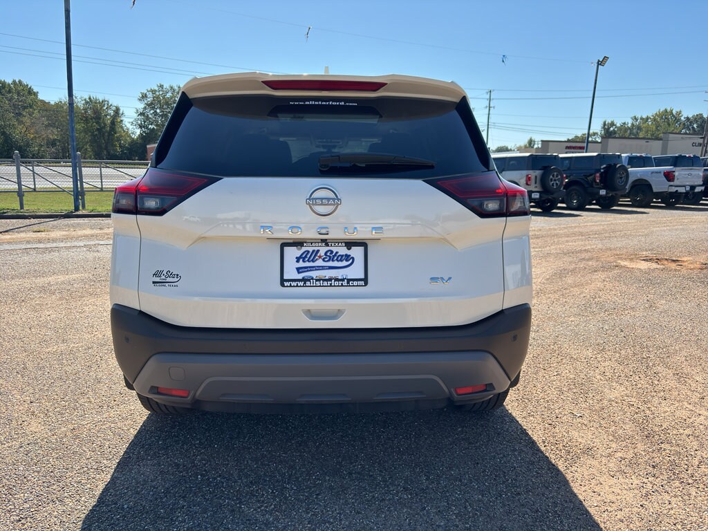 2023 Nissan Rogue SV photo 4